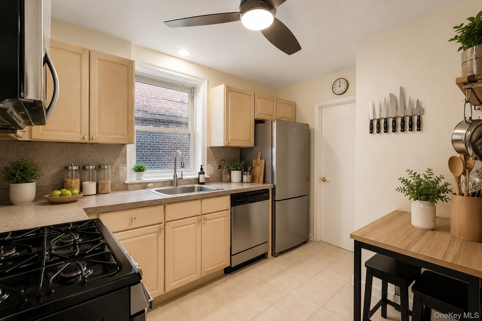 2260 Benson Avenue Unit: 1B thumbnail 2