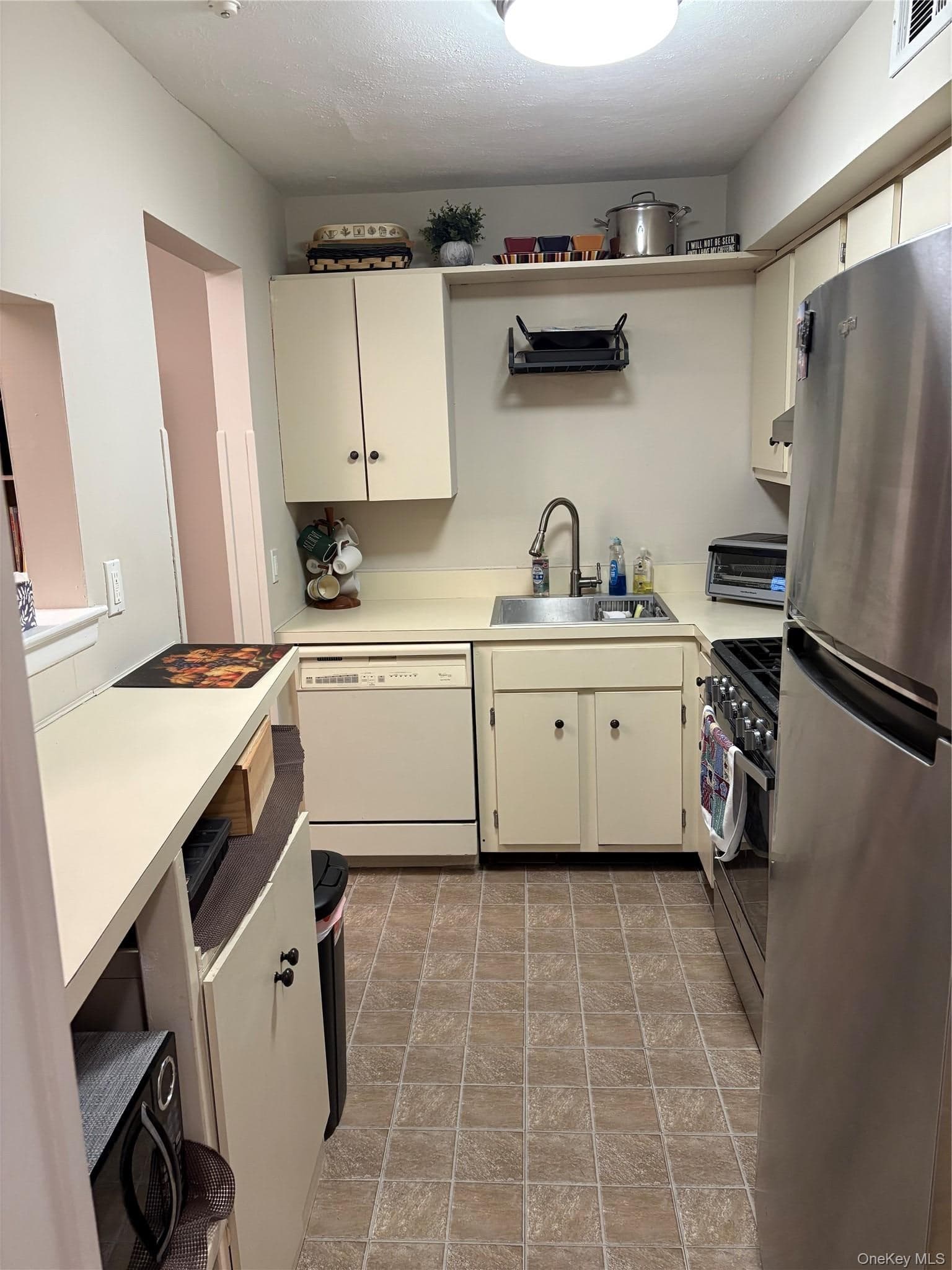81 Rocky Point Yaphank Road Unit: 145 thumbnail 3