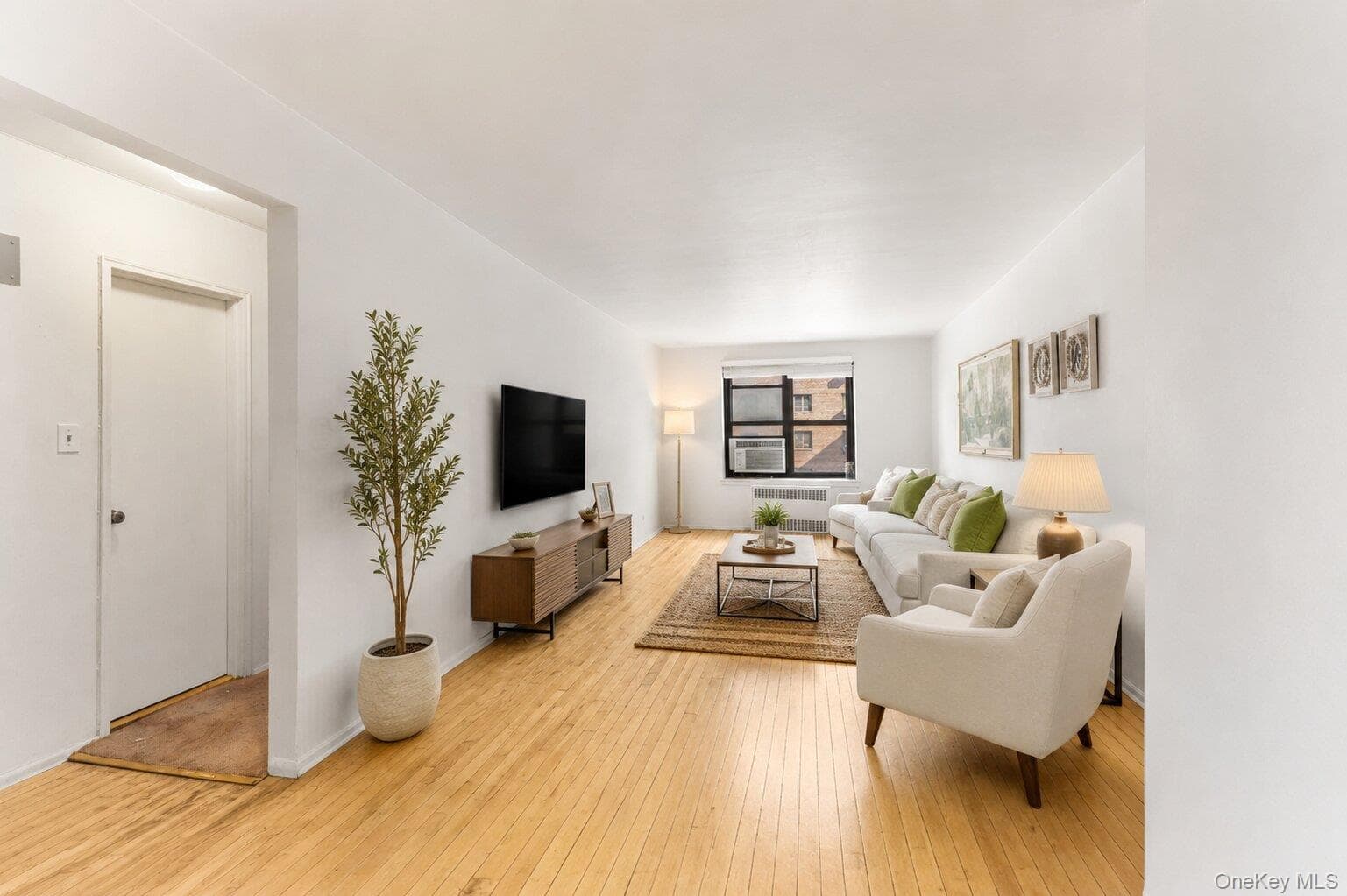 87-40 Francis Lewis Boulevard Unit: B42 thumbnail 3
