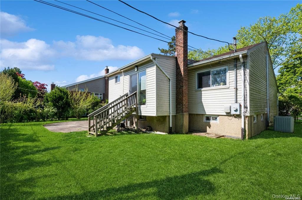 1040 Cedarhurst Street thumbnail 19