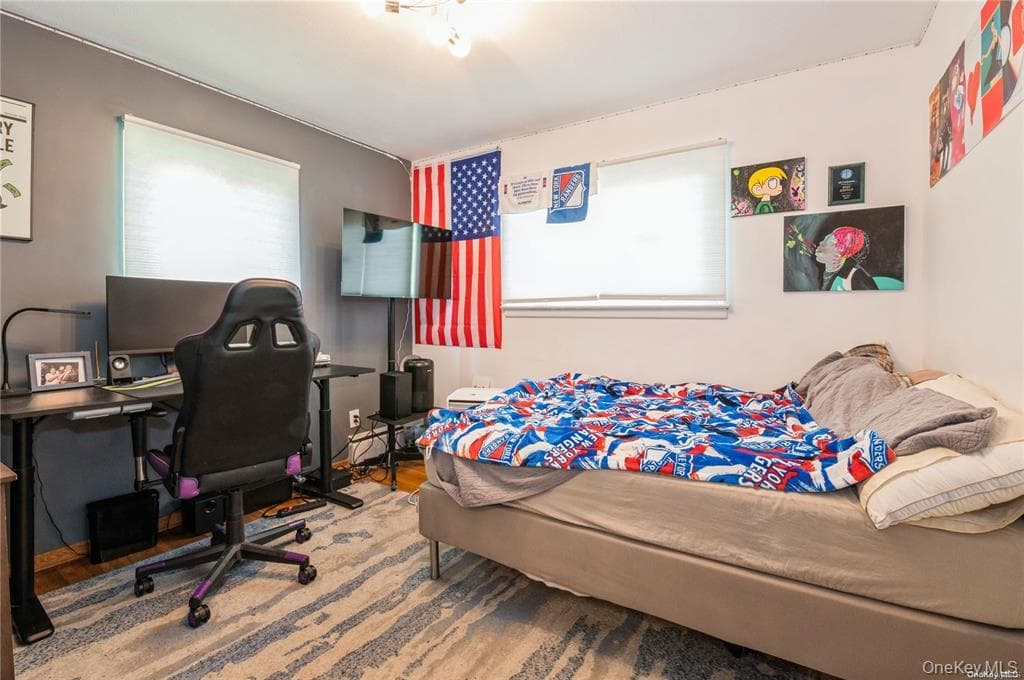 1040 Cedarhurst Street thumbnail 10