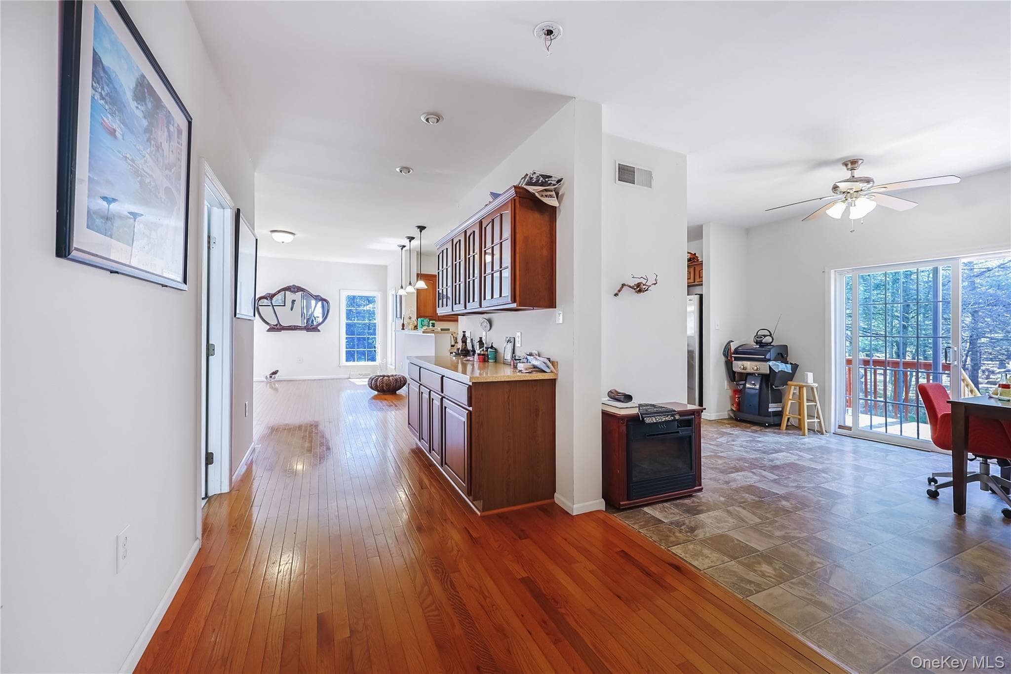 235 Cantrell Road thumbnail 15