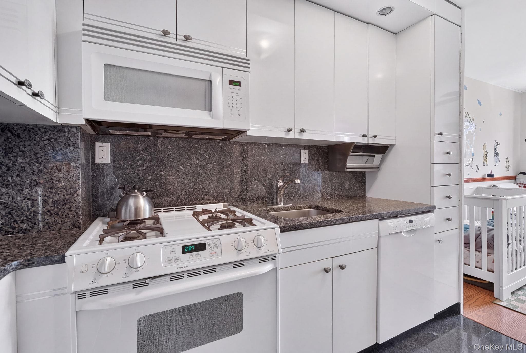2475 E 11th Street Unit: 5K thumbnail 7