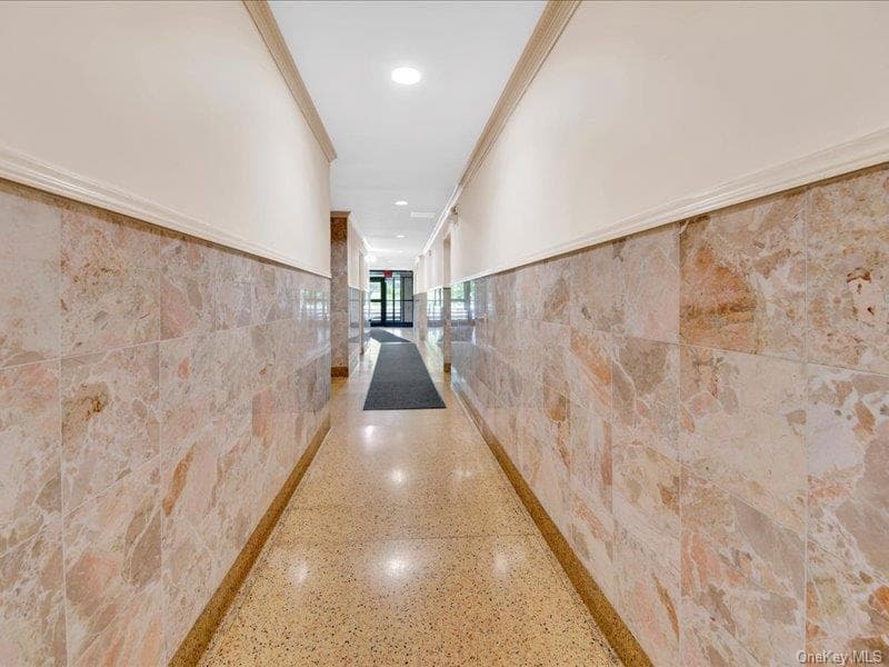 1910 S Pelham Parkway Unit: 3G thumbnail 20