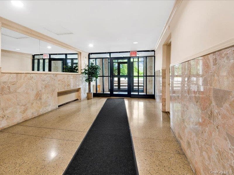 1910 S Pelham Parkway Unit: 3G thumbnail 19