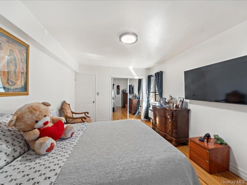 1910 S Pelham Parkway Unit: 3G thumbnail 15