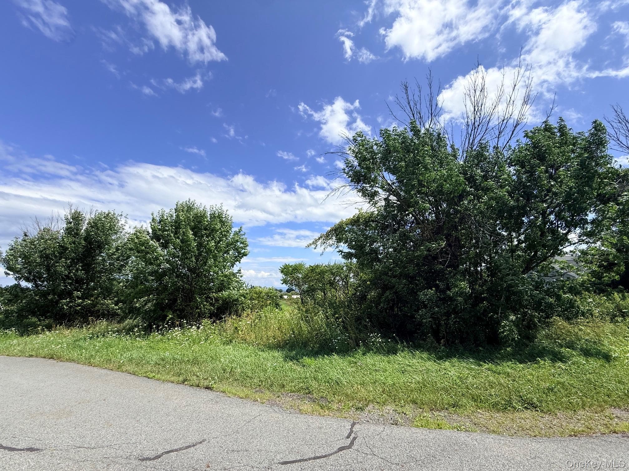 26 Quaker Hill Road thumbnail 3