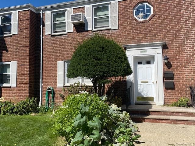 260-45 73rd Avenue Unit: A-1, Glen Oaks