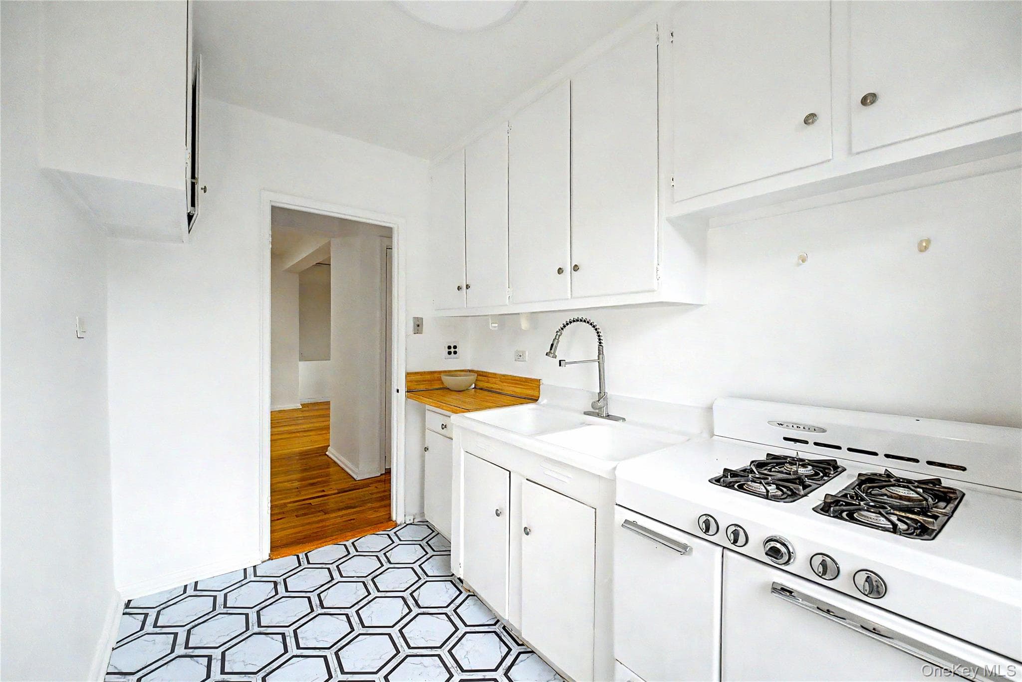75-08 Bell Boulevard Unit: 3L thumbnail 9