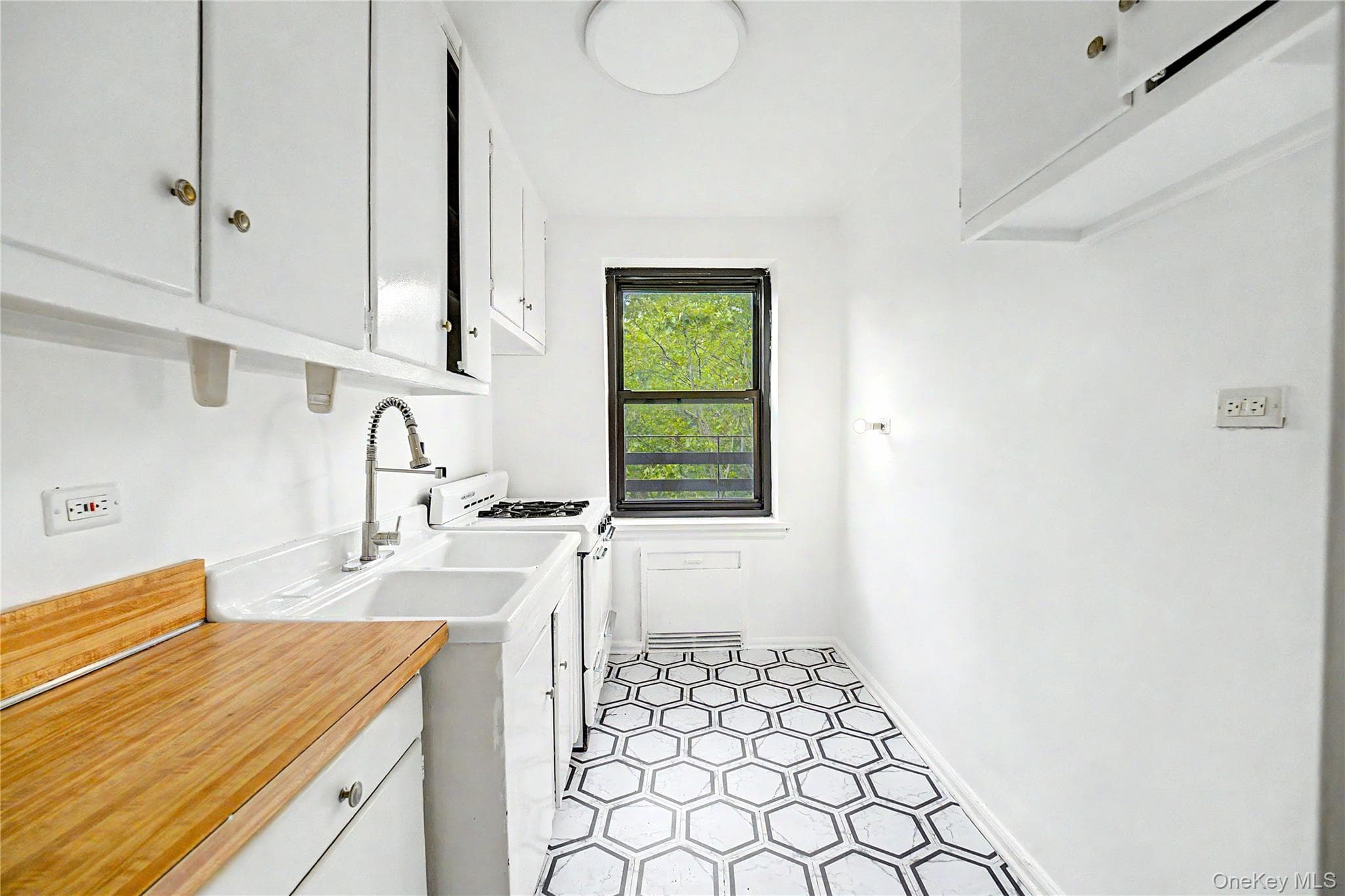 75-08 Bell Boulevard Unit: 3L thumbnail 8
