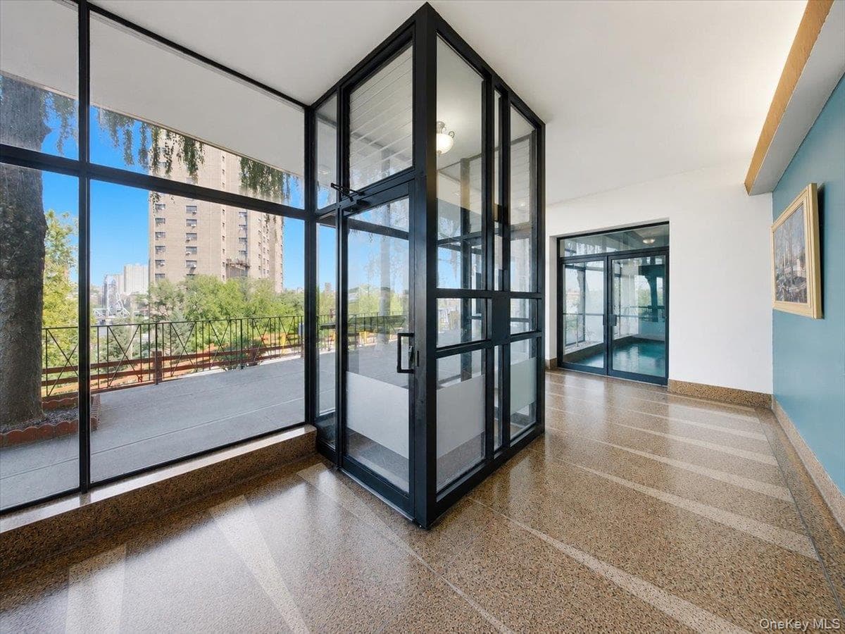 2630 Kingsbridge Terrace Unit: 3A thumbnail 16