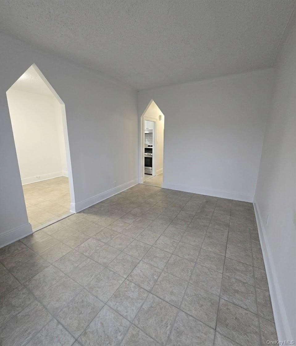 4115 Manhattan Avenue thumbnail 8