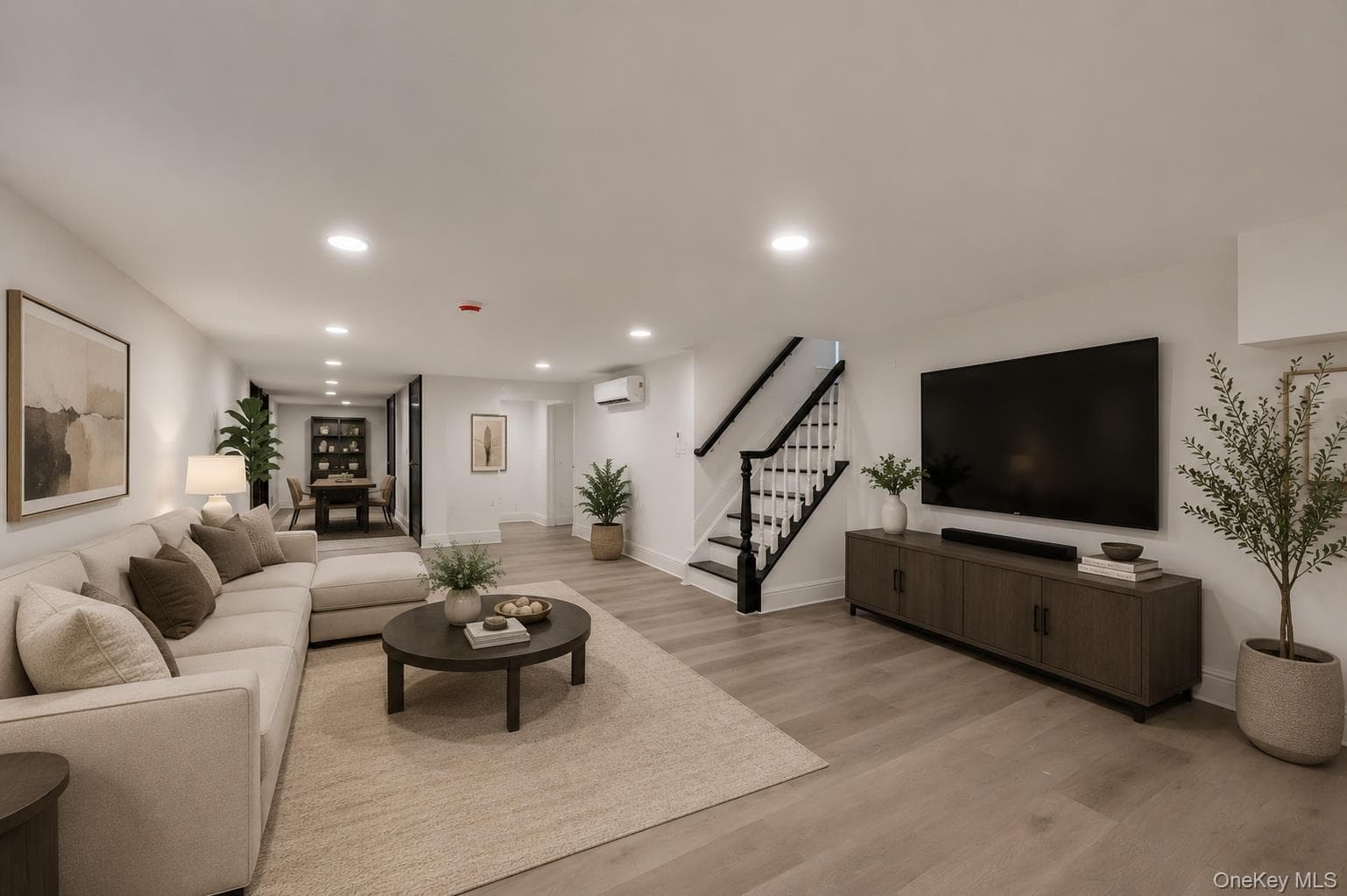 11 Amboy Lane thumbnail 46