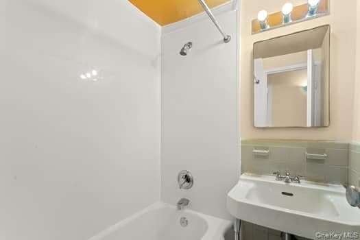 4 Fordham Hill Oval Unit: 12B thumbnail 3