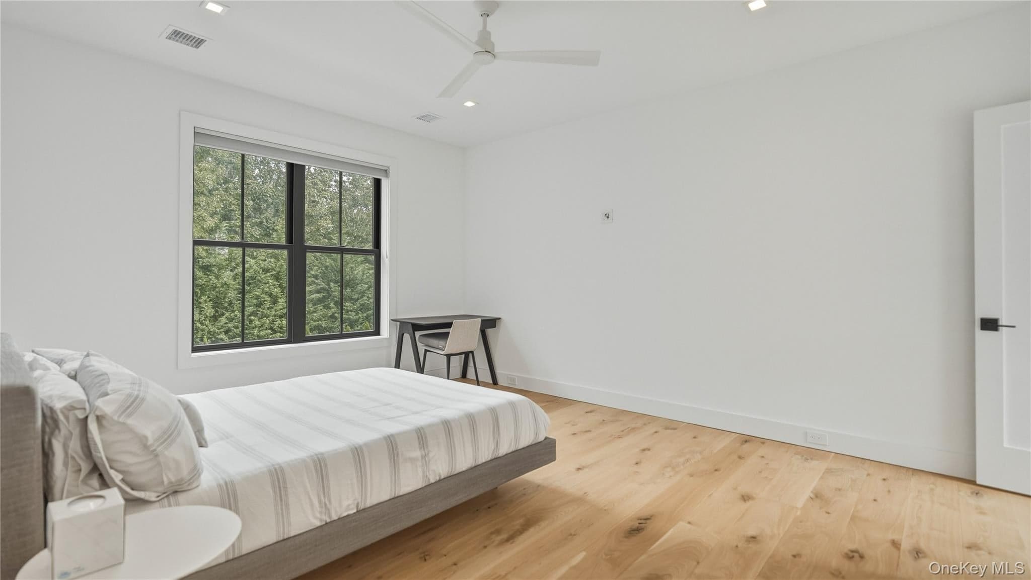 2 Bayview Avenue thumbnail 19
