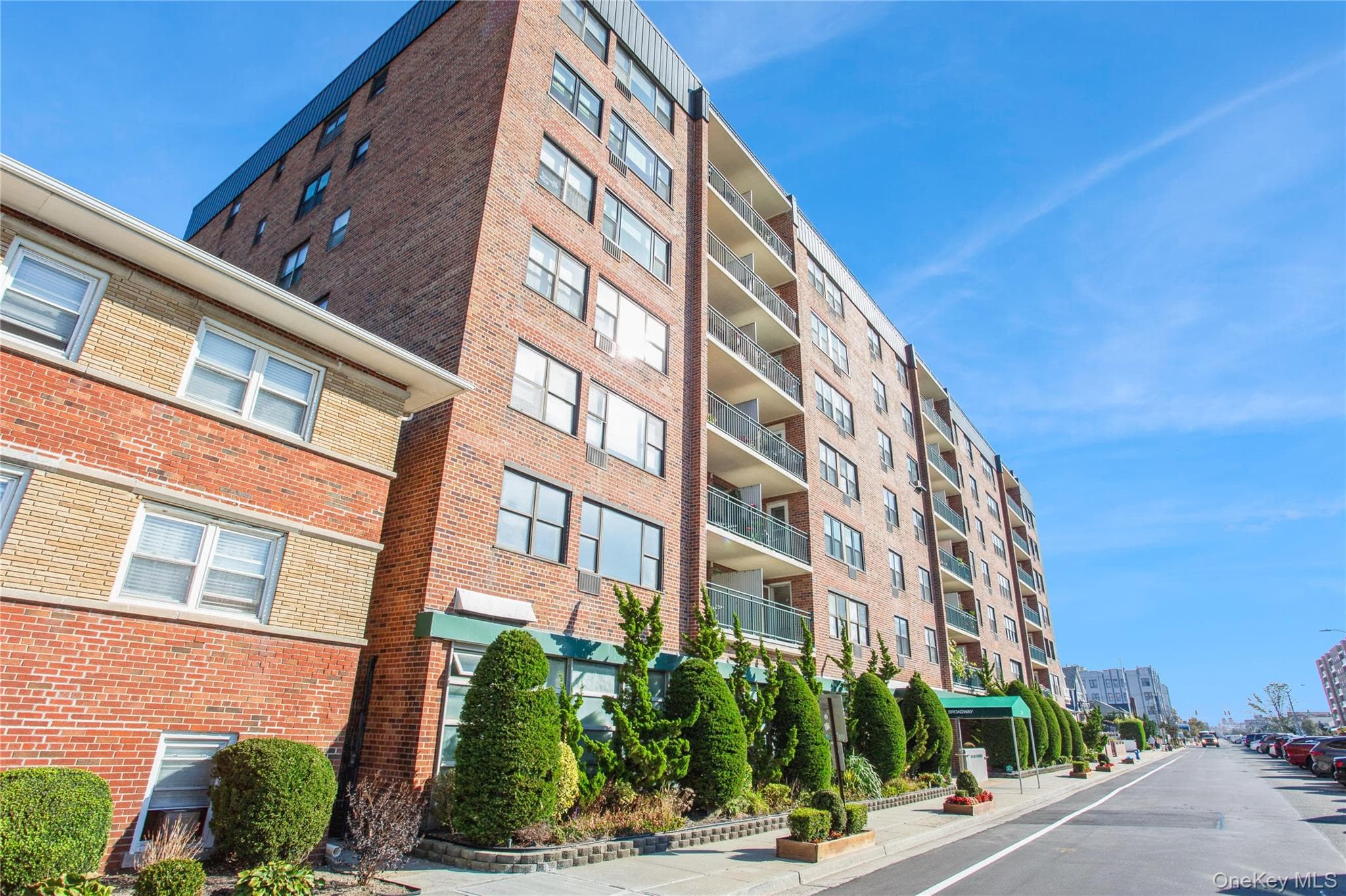 333 E Broadway Unit: 3B thumbnail 3