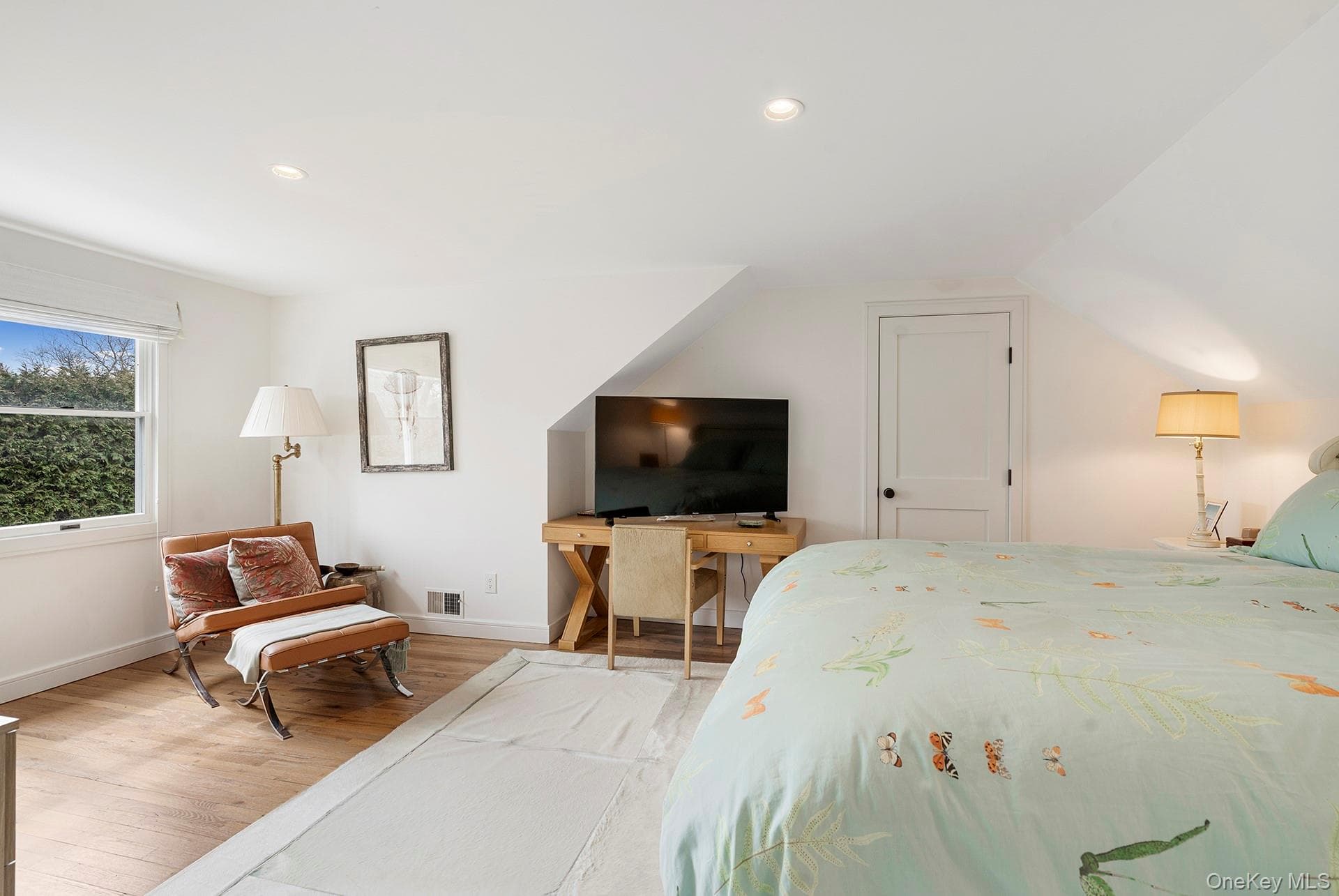 770 Hill Street thumbnail 23