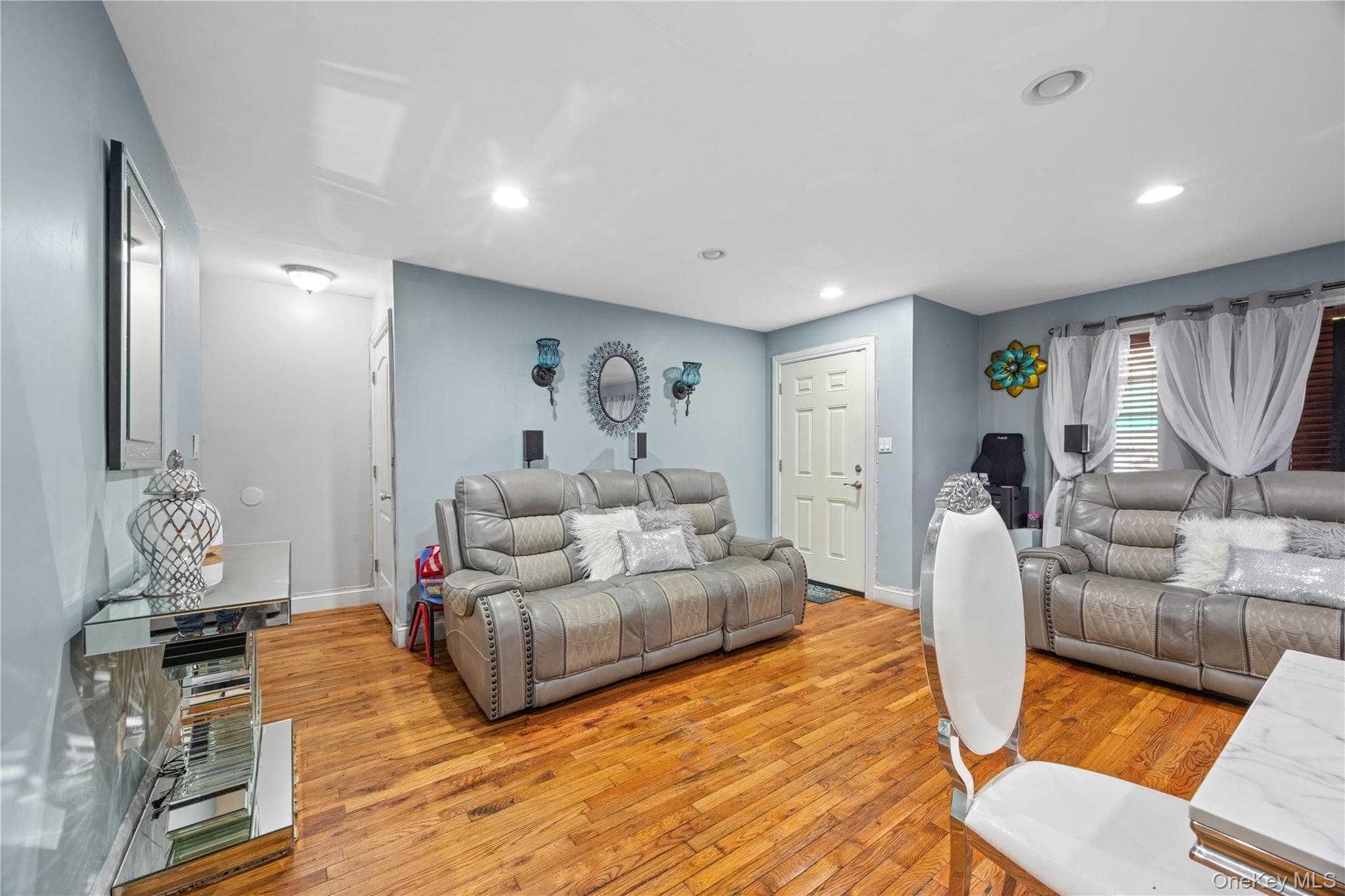 2611 Decatur Avenue thumbnail 17