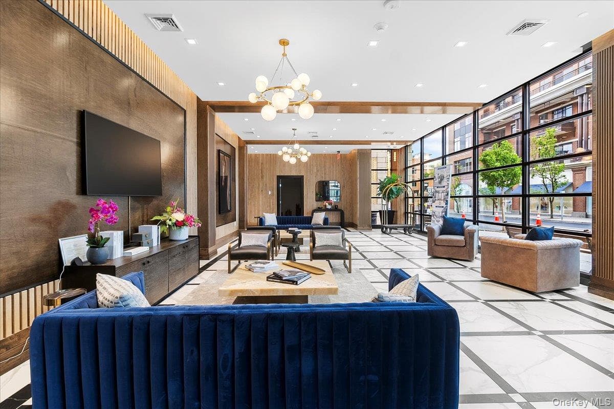 19 Washington Street Unit: 565 thumbnail 2
