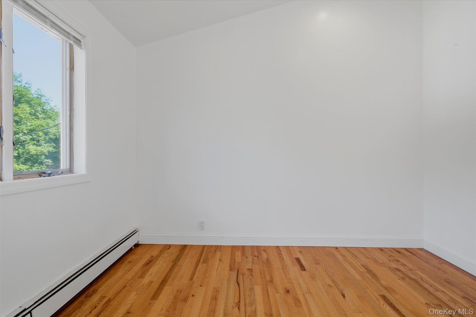 498 Miller Place Road thumbnail 24