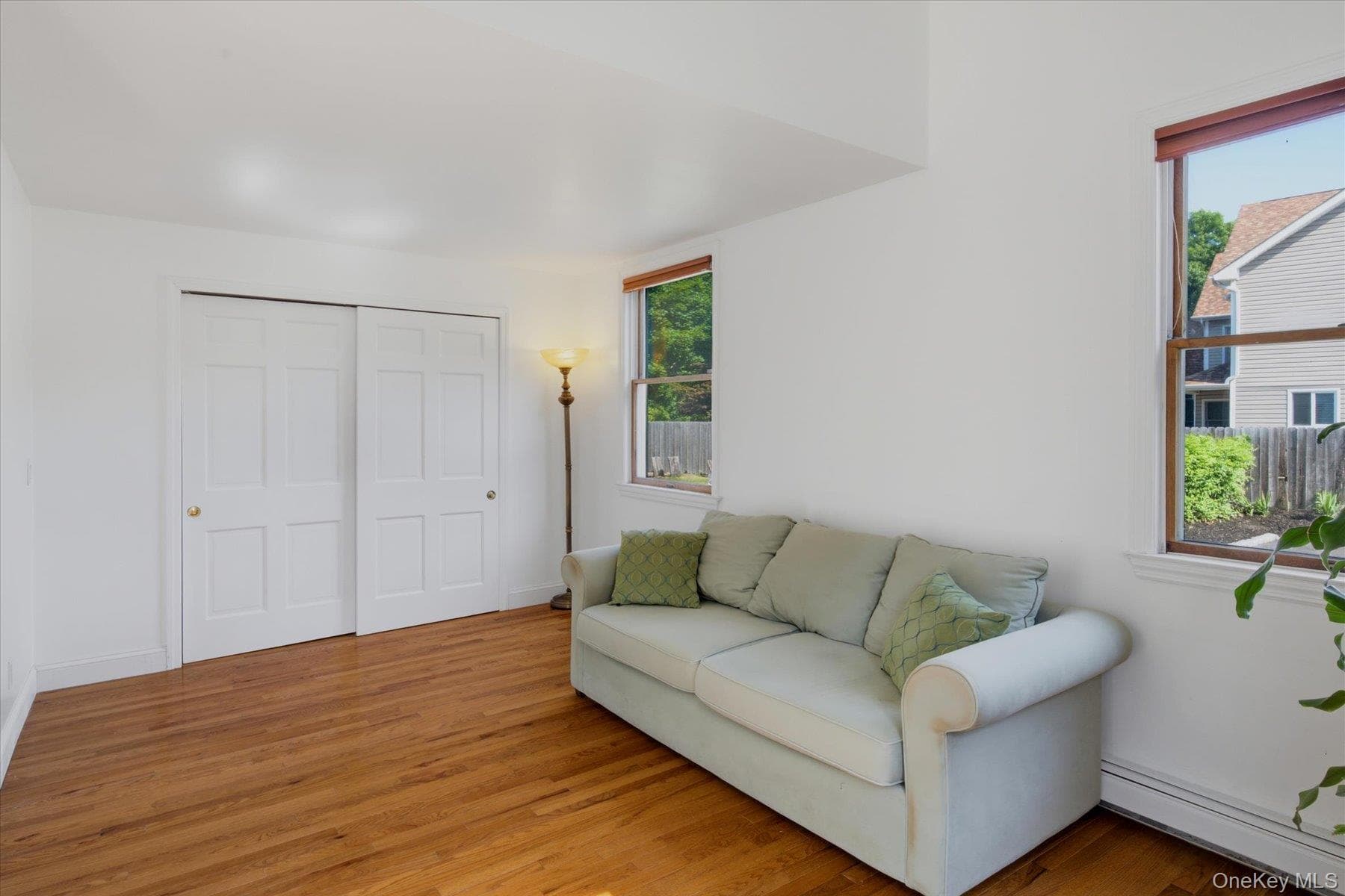 498 Miller Place Road thumbnail 16