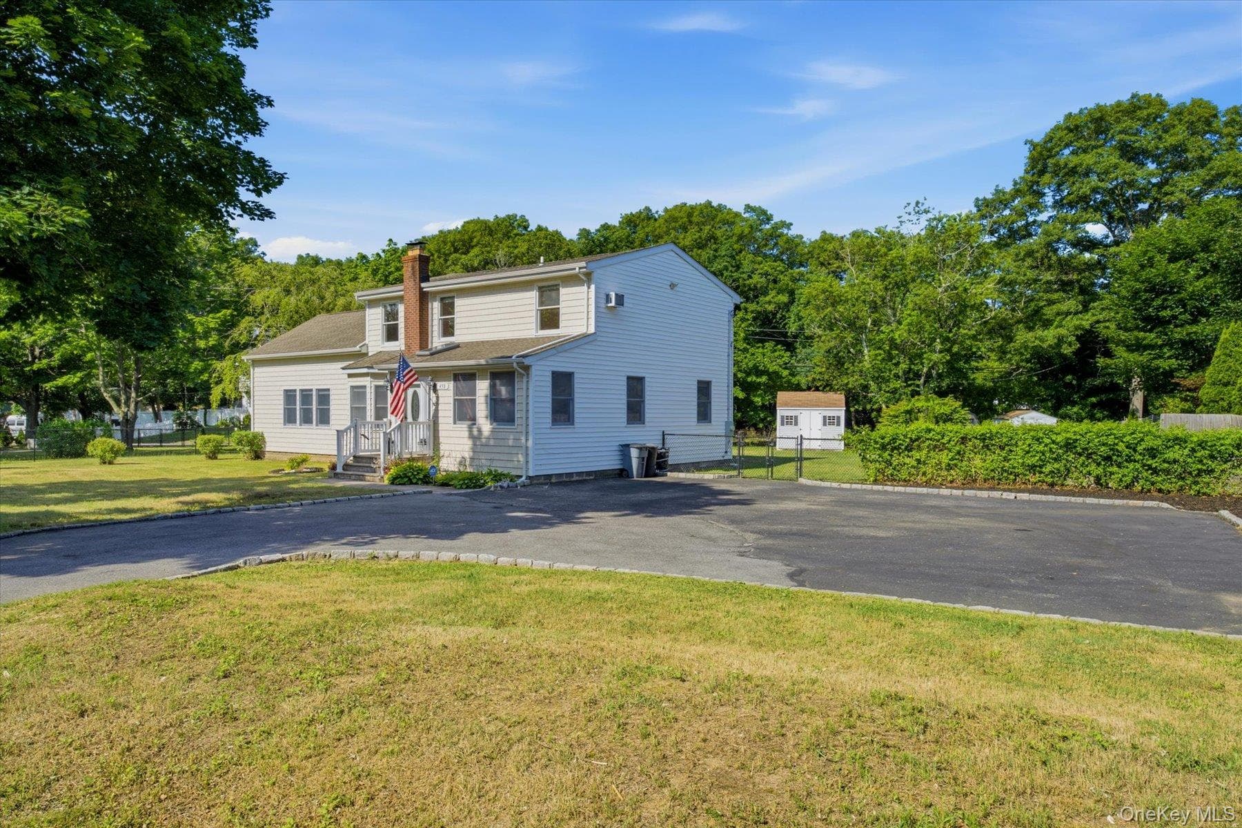 498 Miller Place Road thumbnail 4