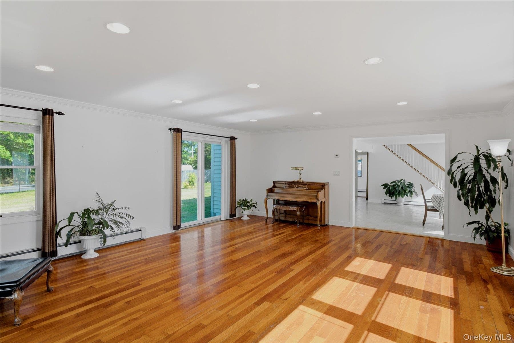 498 Miller Place Road thumbnail 8