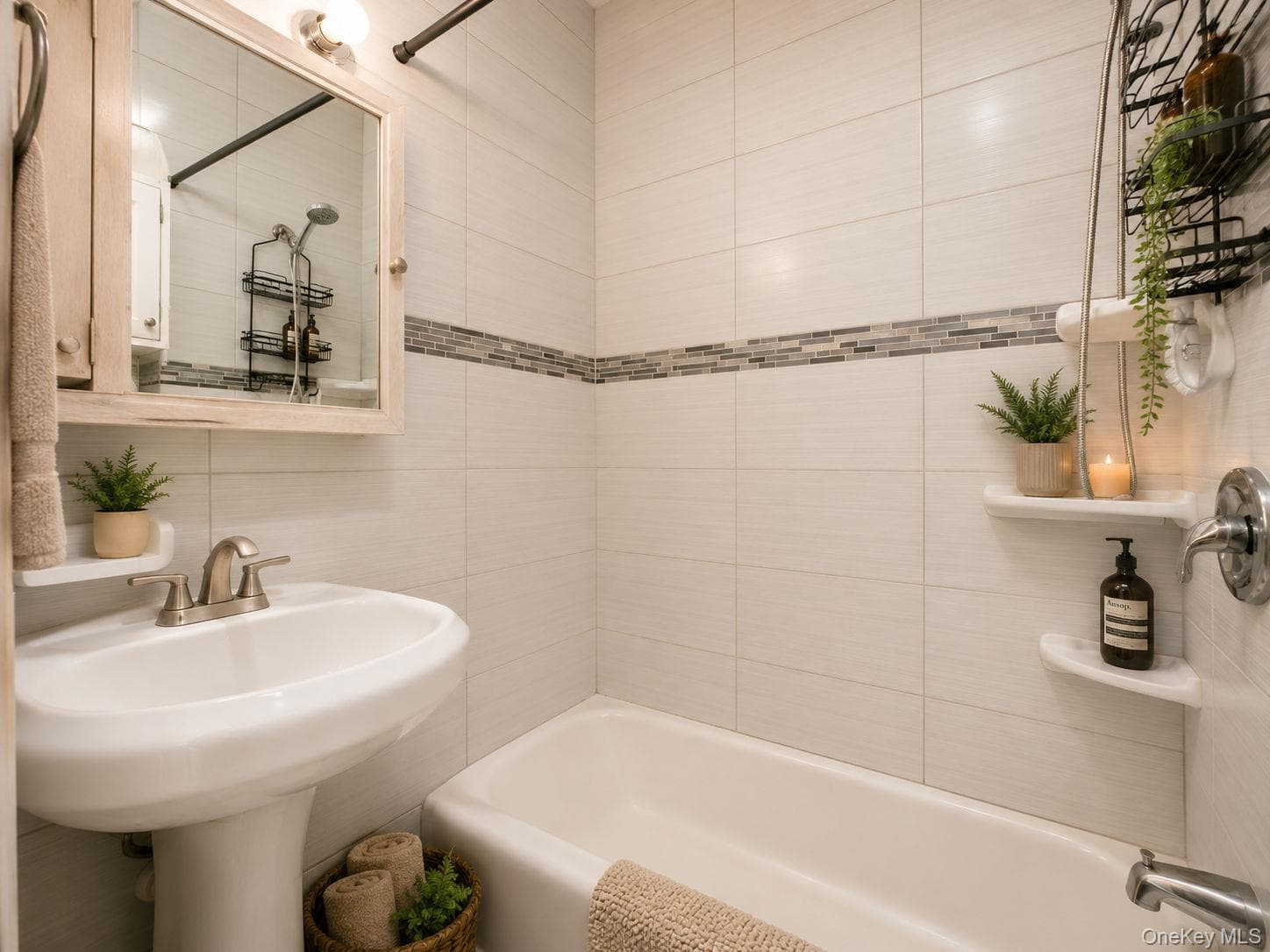 243 Woodbine Street thumbnail 29