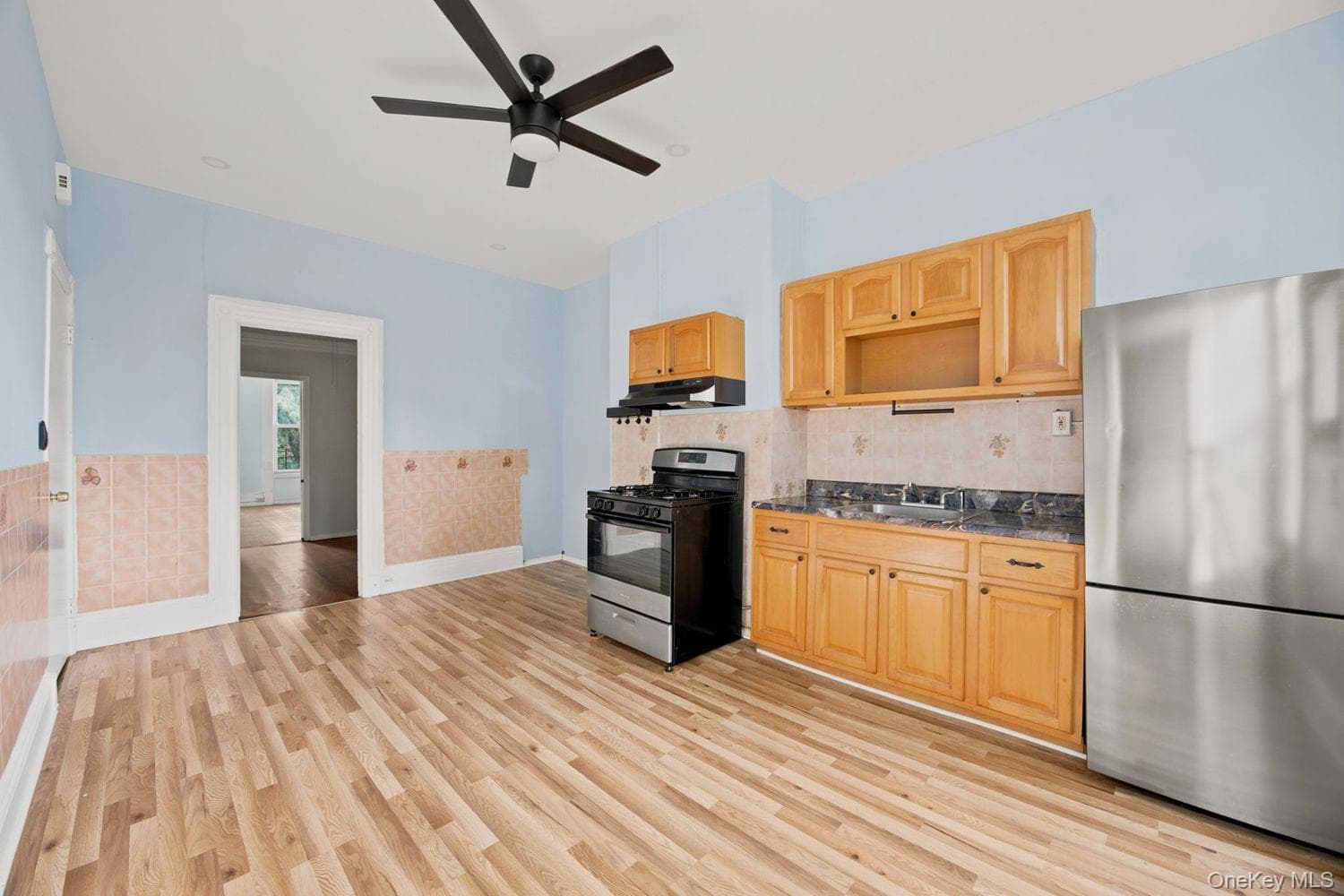 243 Woodbine Street thumbnail 21