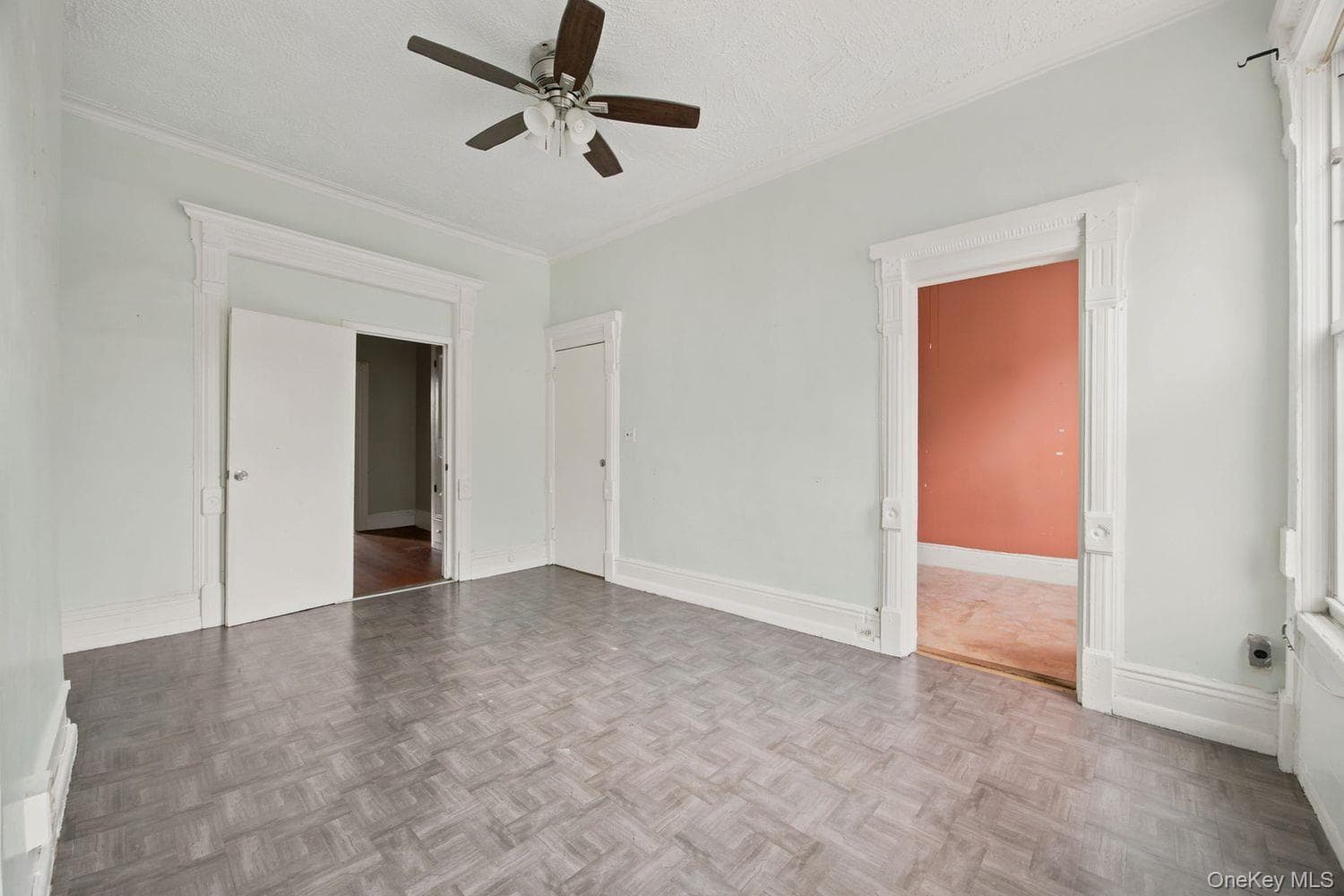 243 Woodbine Street thumbnail 24