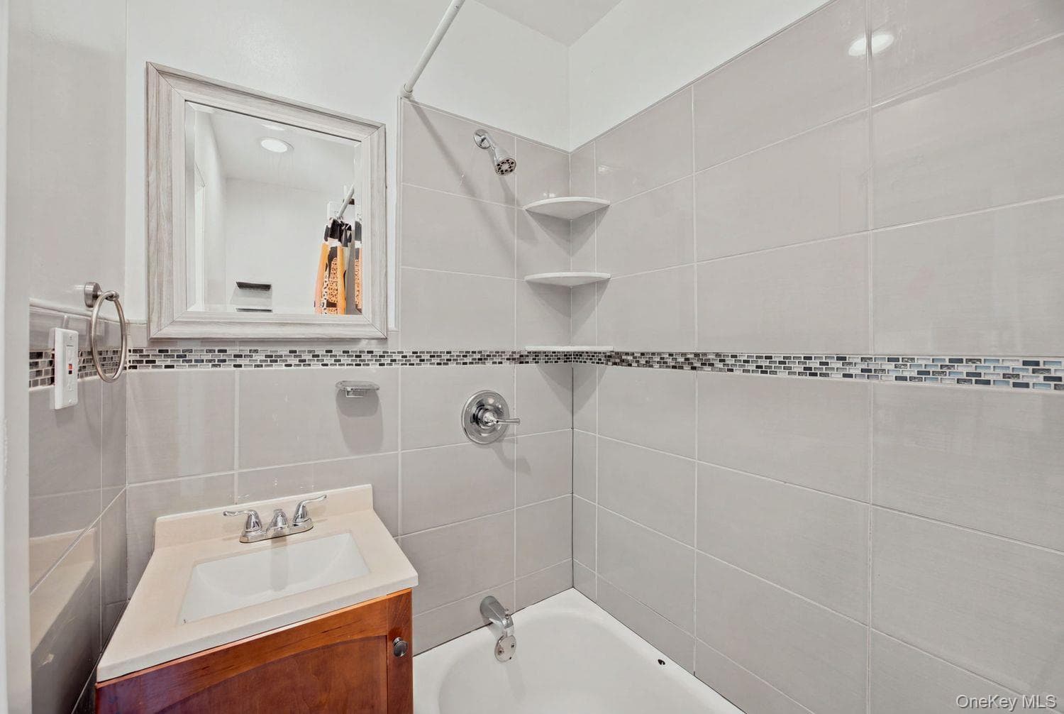 243 Woodbine Street thumbnail 10