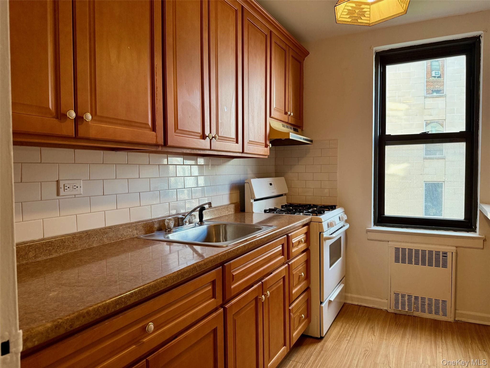 112-24 Northern Boulevard Unit: 3G thumbnail 9