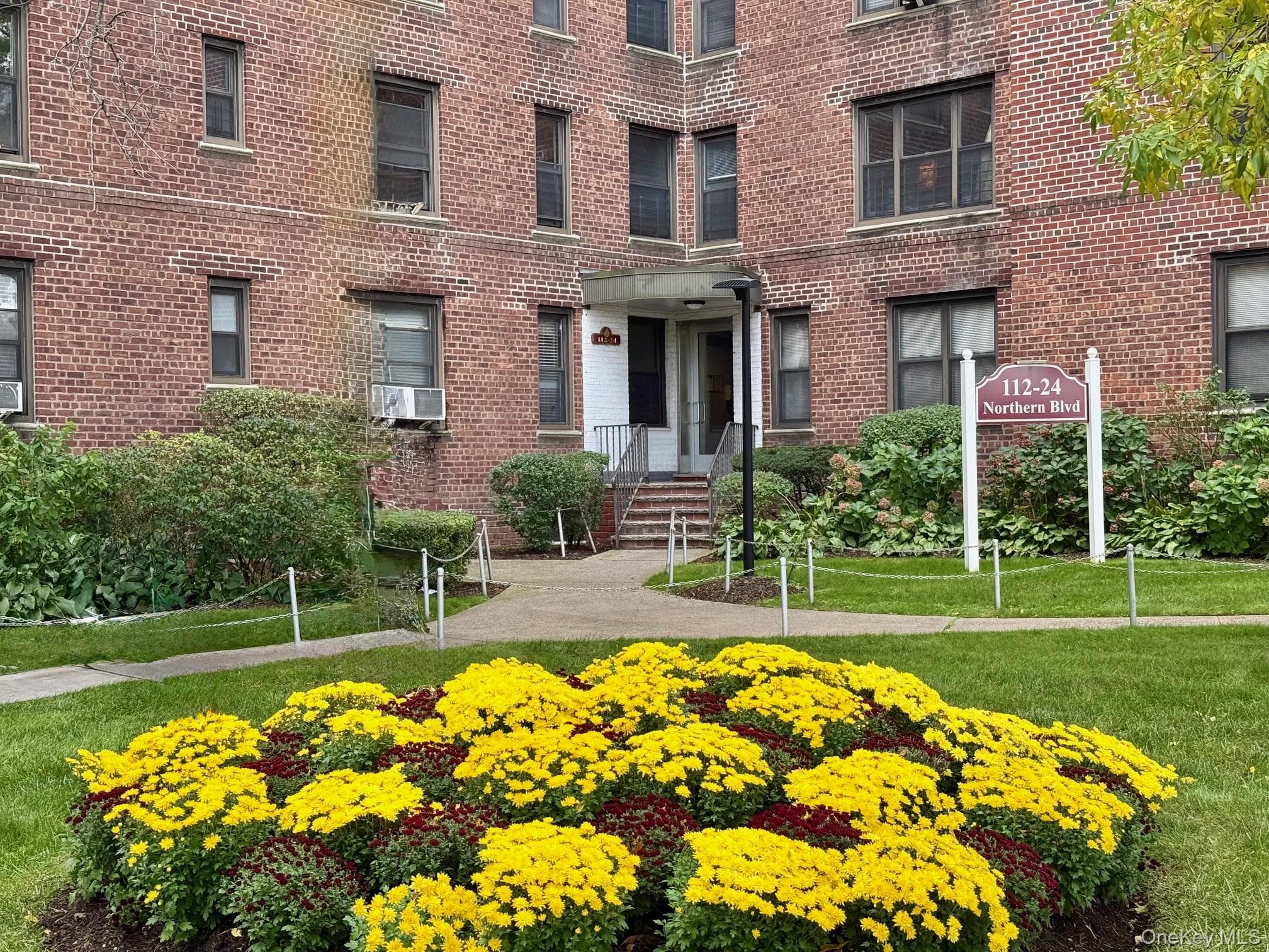 112-24 Northern Boulevard Unit: 3G photo 1