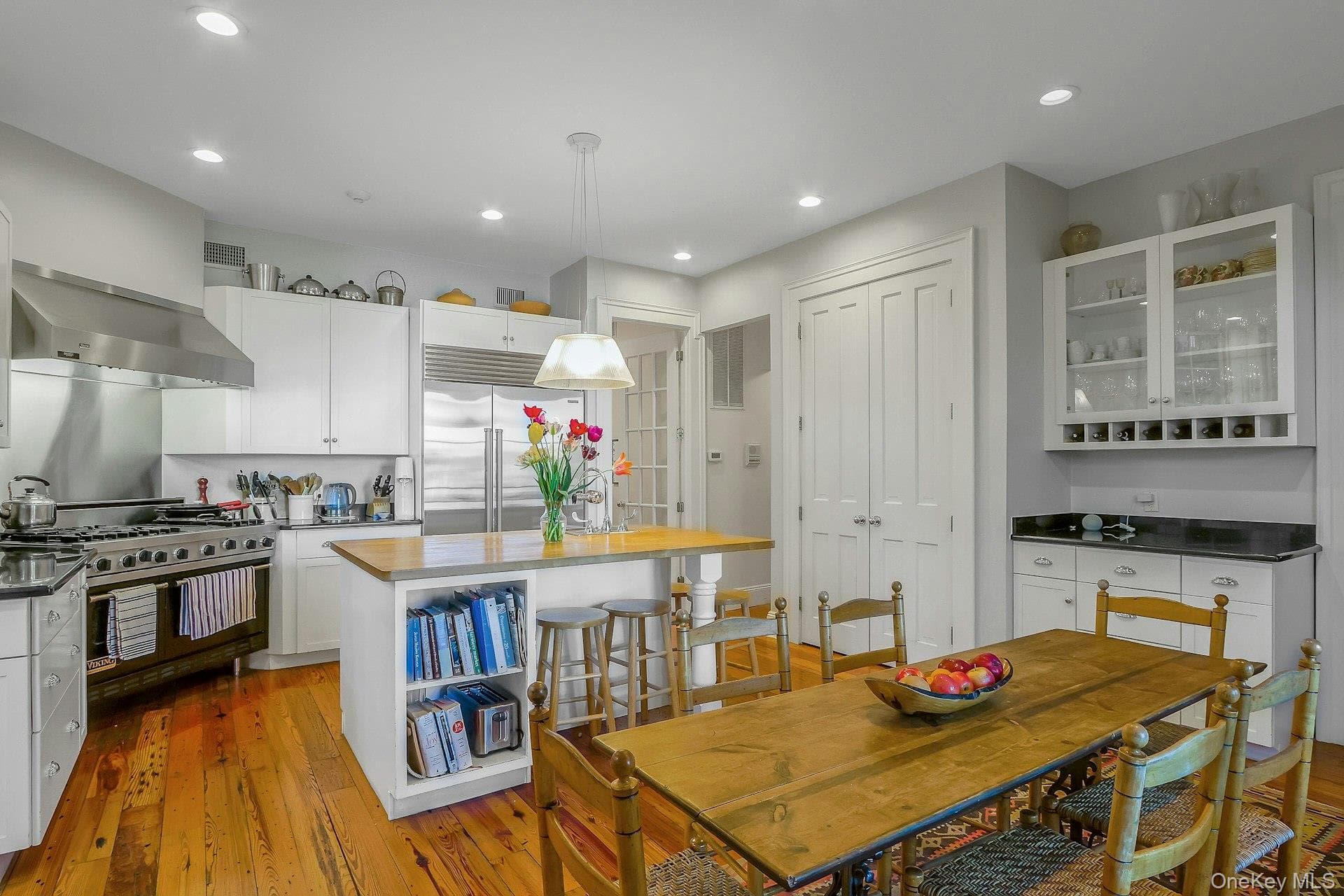34 Lawrence Lane thumbnail 15