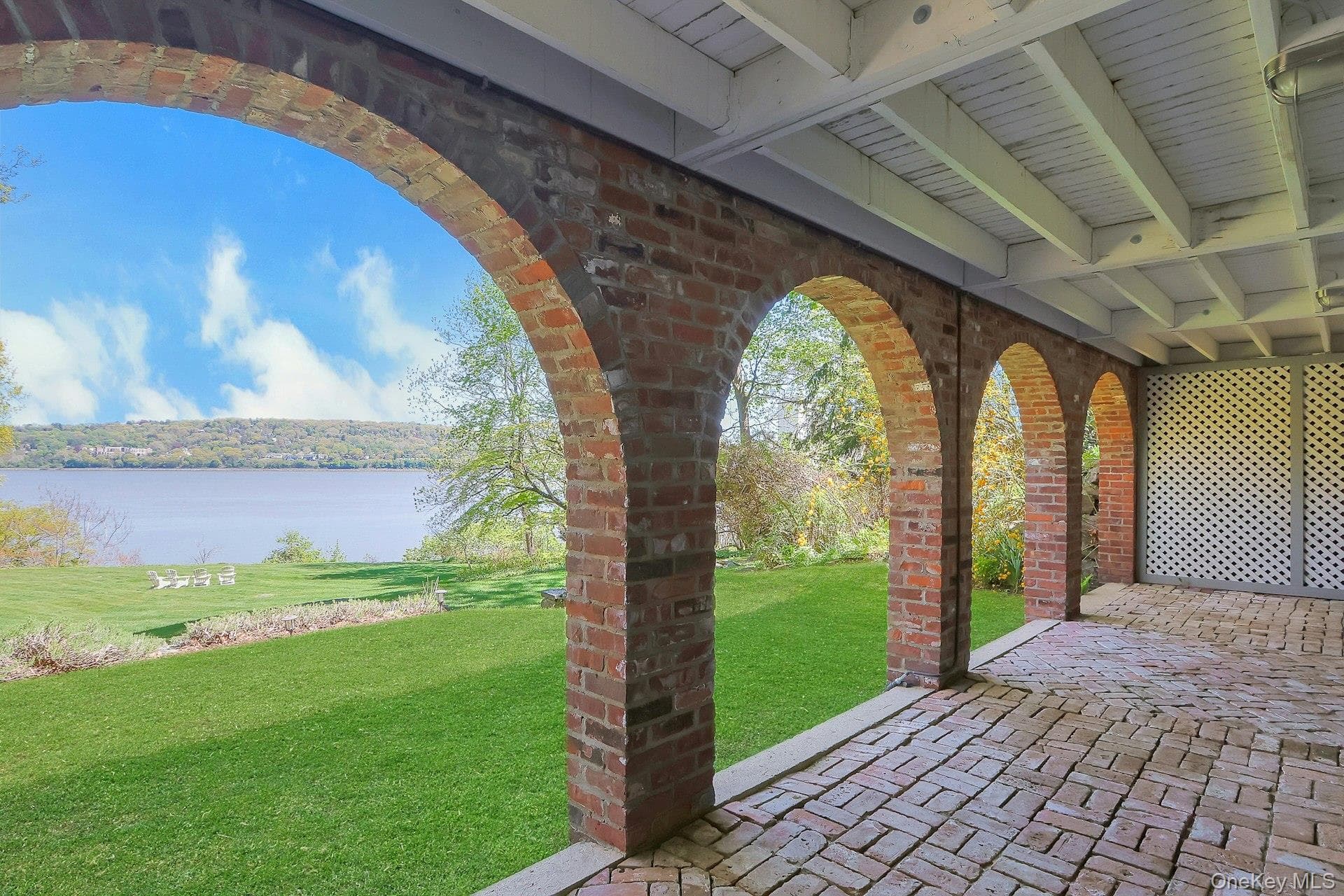 34 Lawrence Lane thumbnail 36