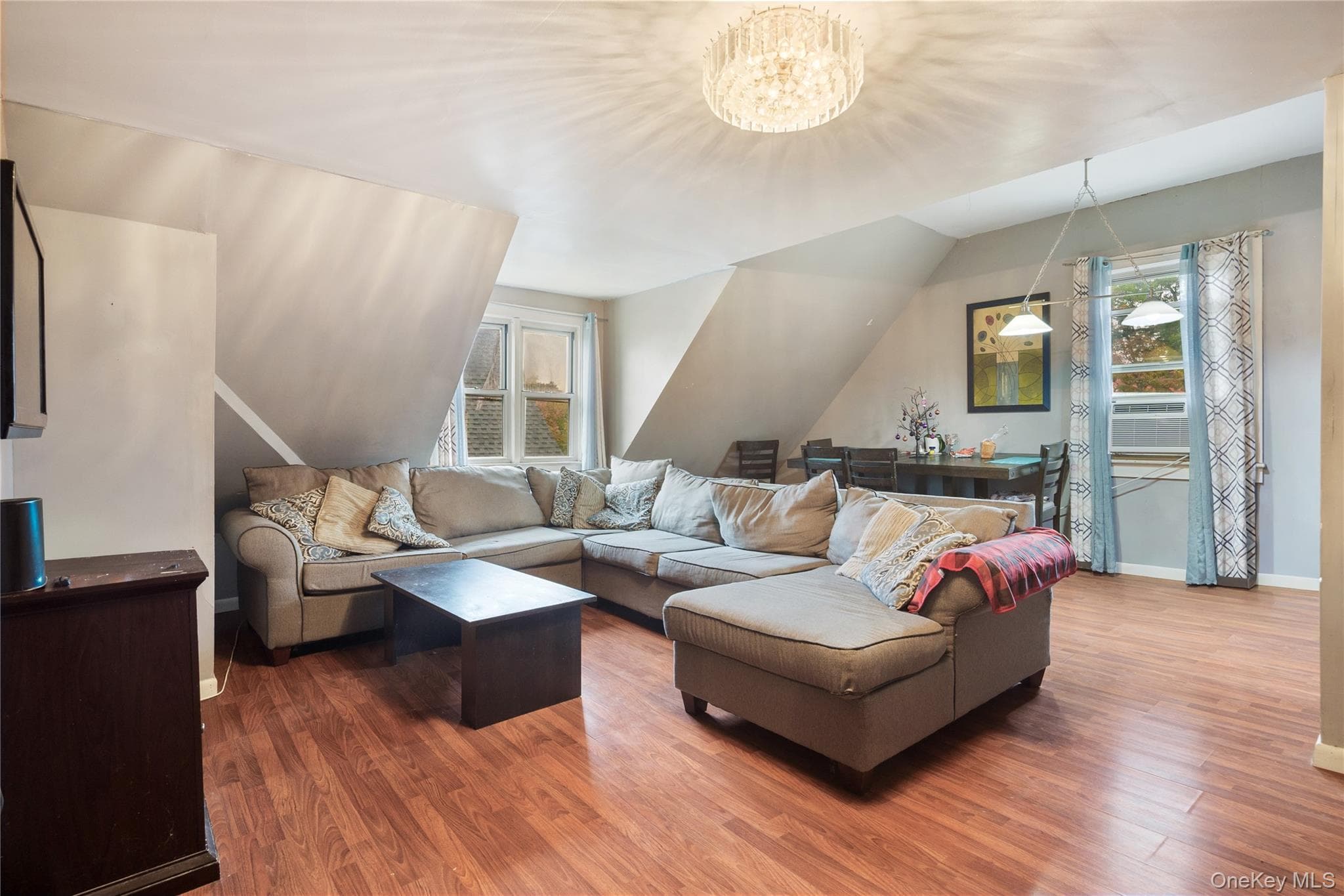 339 Hawthorne Avenue thumbnail 35
