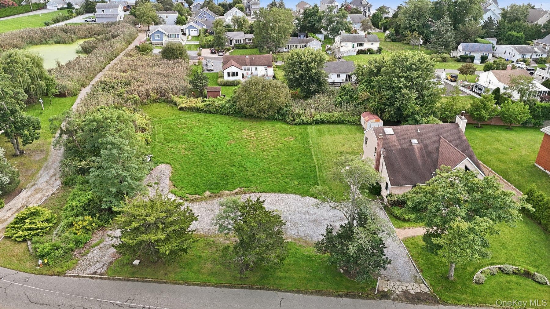 501 Peconic Bay Boulevard thumbnail 6