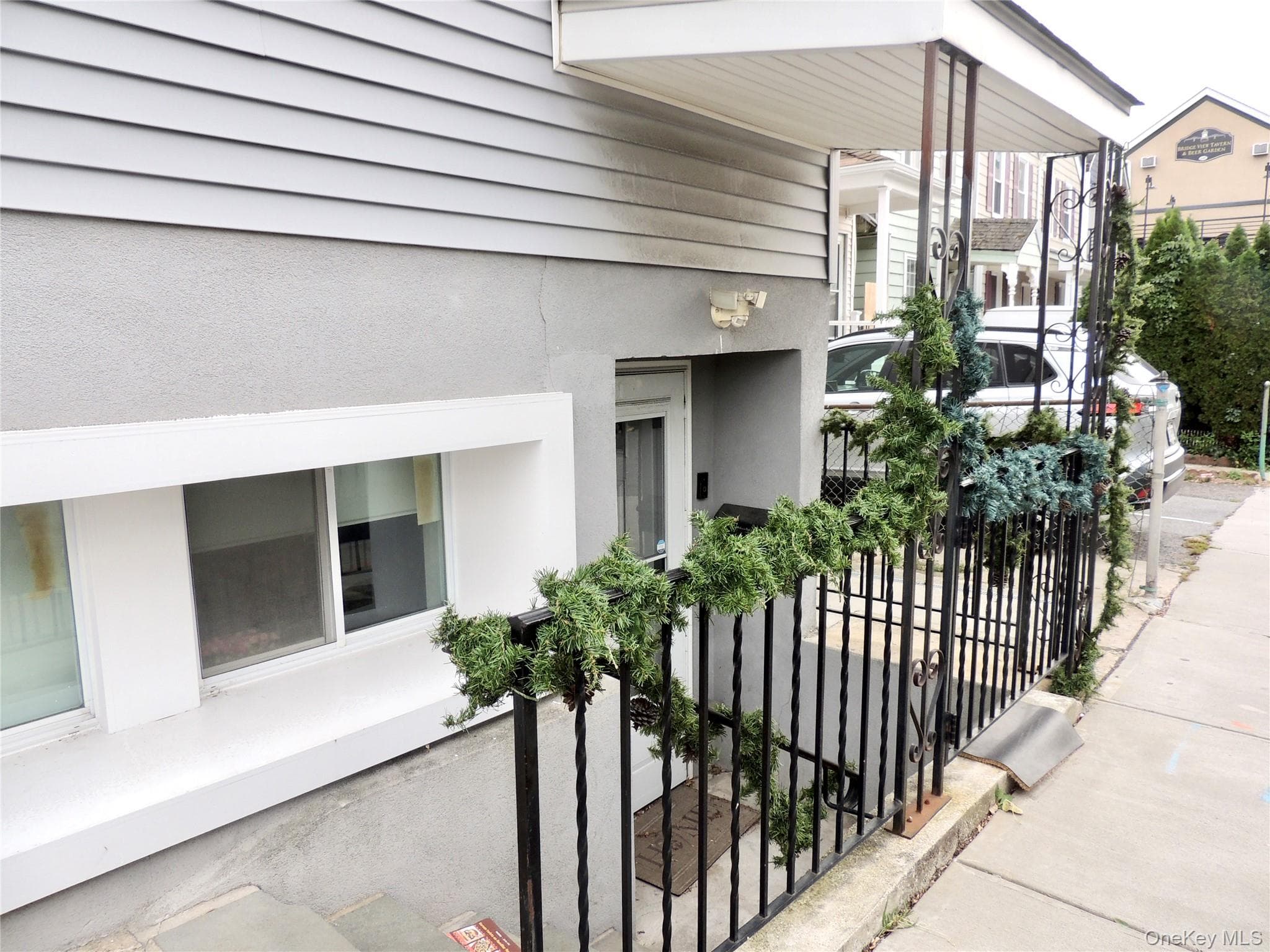 212 Beekman Avenue thumbnail 23