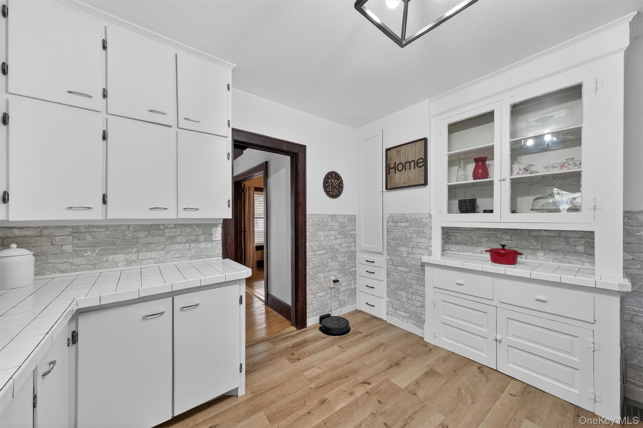 11 Columbia Avenue thumbnail 18