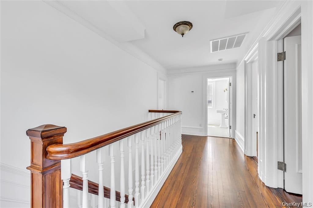 158 E Shore Road thumbnail 32