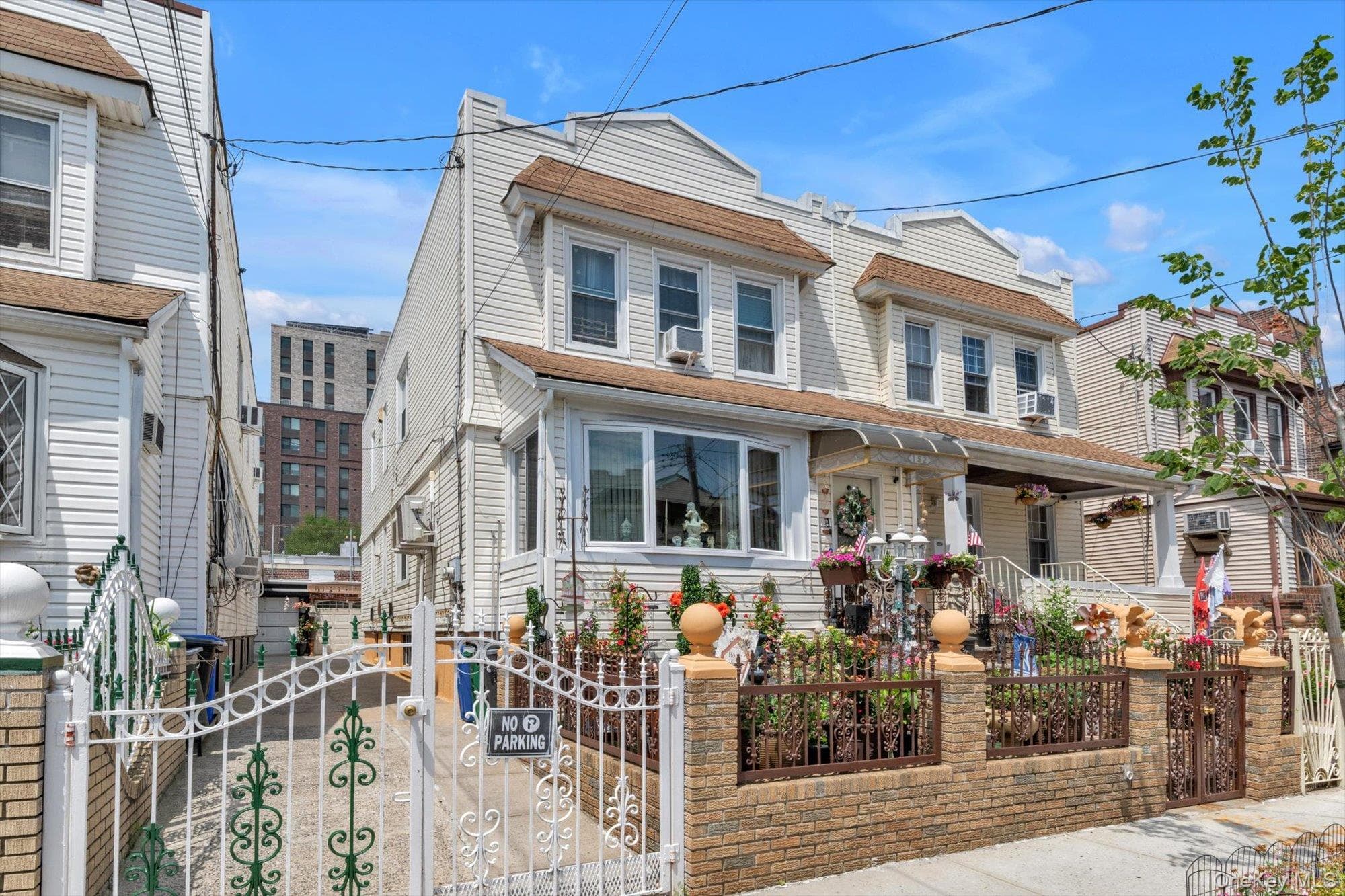 152 Pine Street, Brooklyn