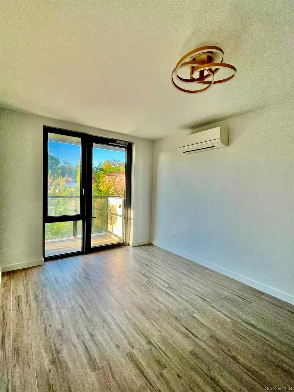 7065 Queens Boulevard Unit: 6L thumbnail 7