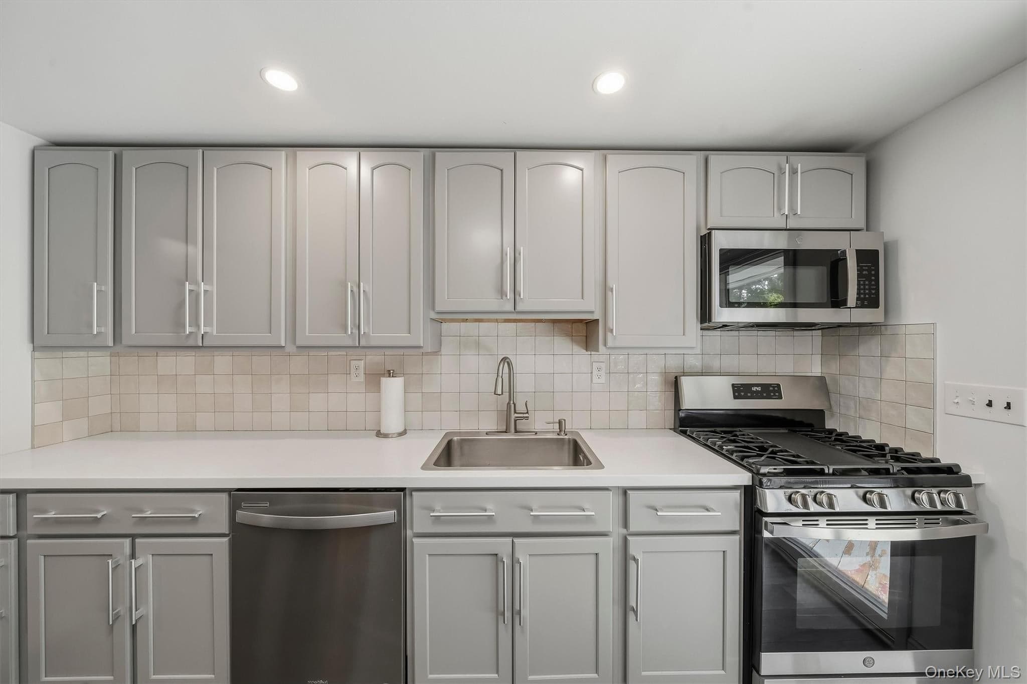 37 Lenox Avenue thumbnail 16