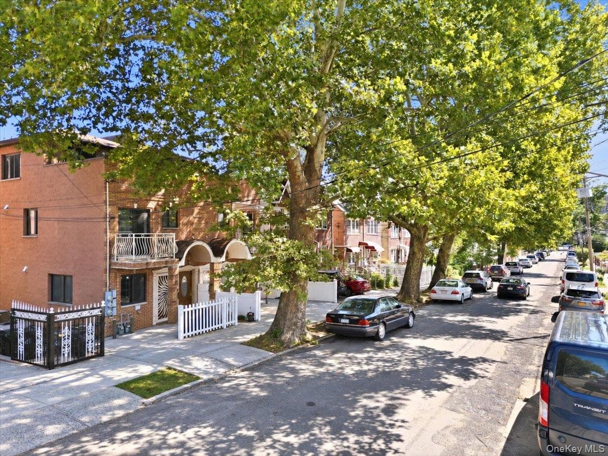 1027 E 231st Street thumbnail 47