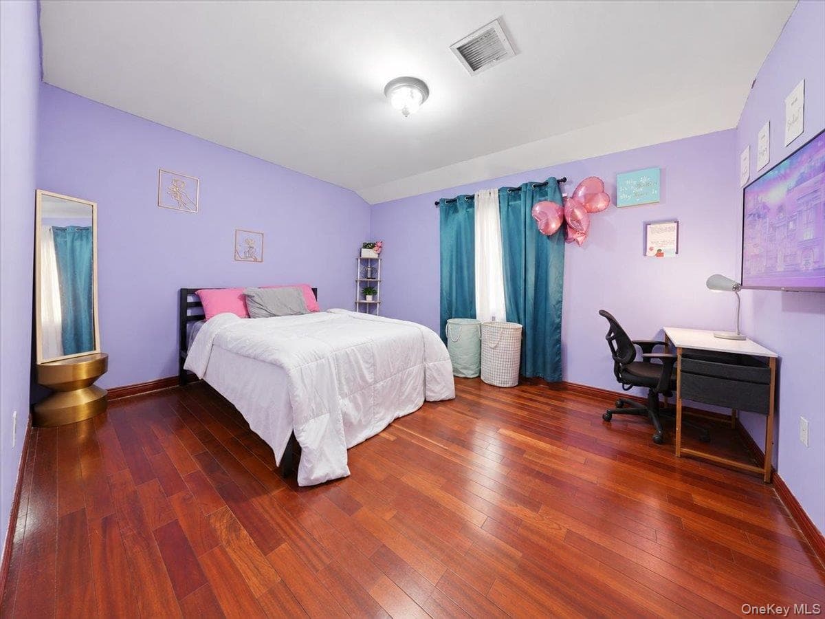 1027 E 231st Street thumbnail 22