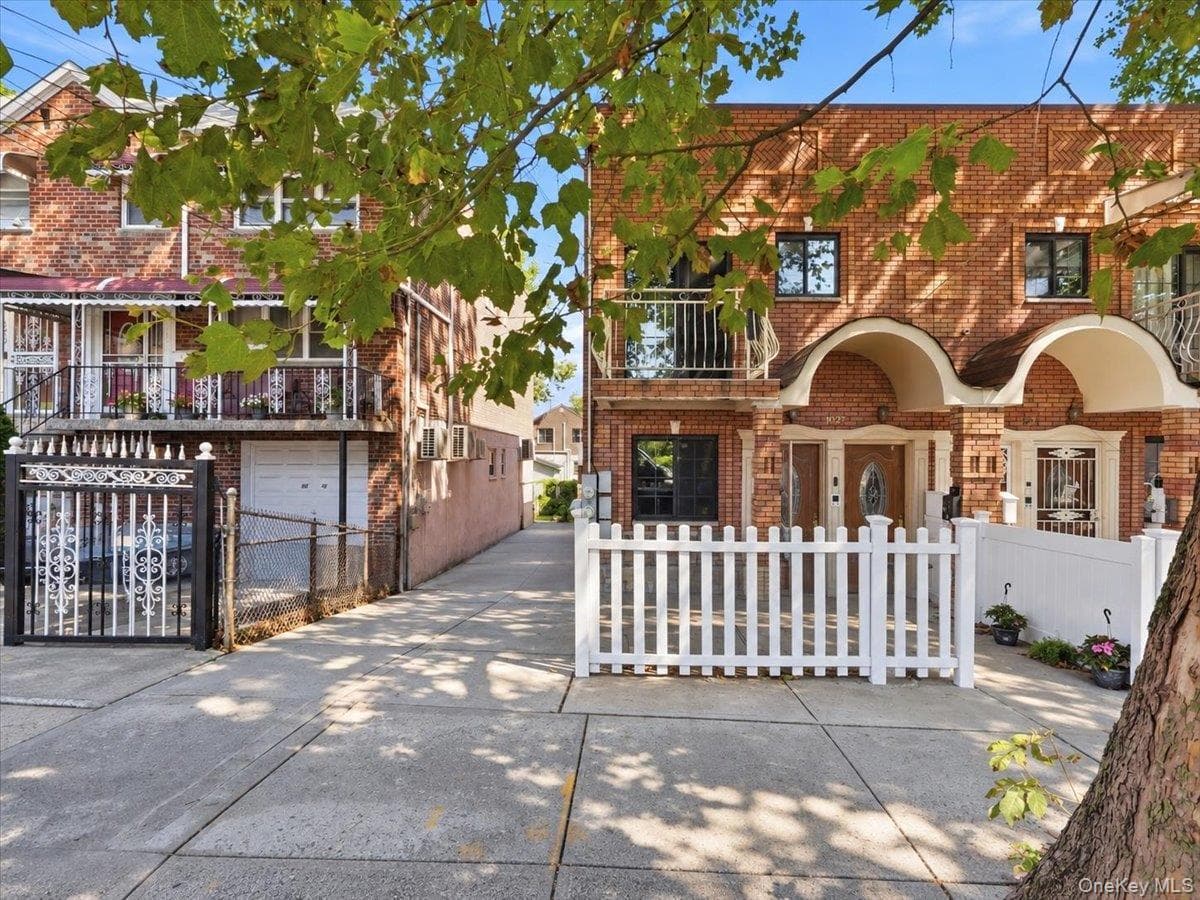 1027 E 231st Street thumbnail 43