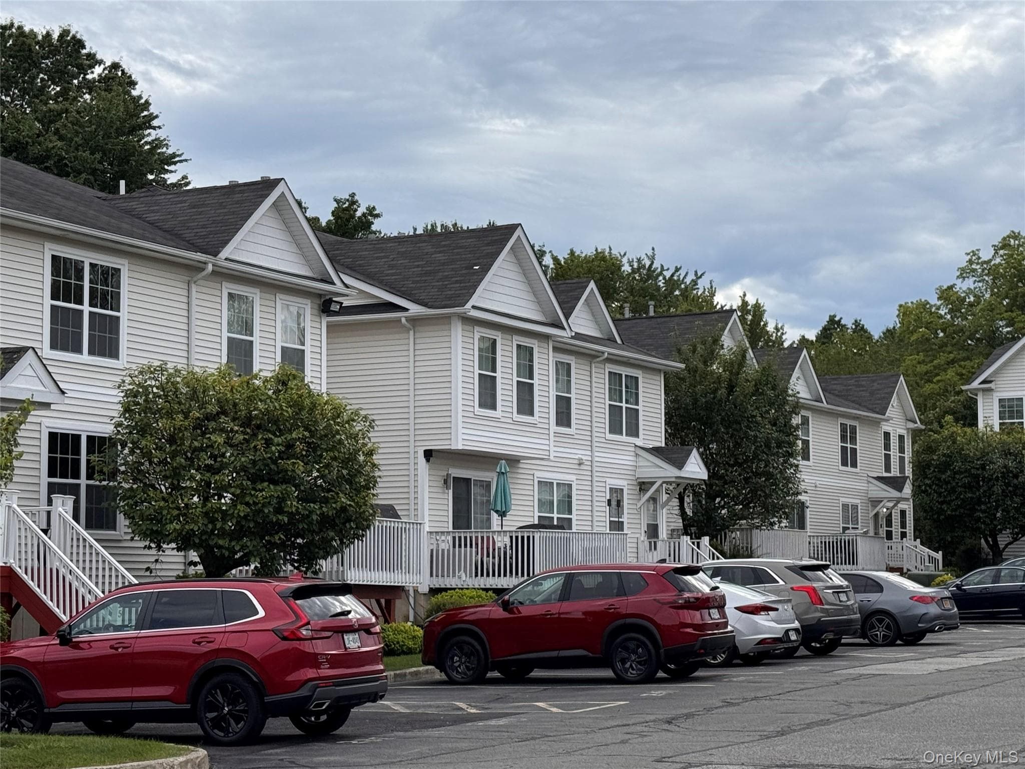 35 Lexington Way thumbnail 3