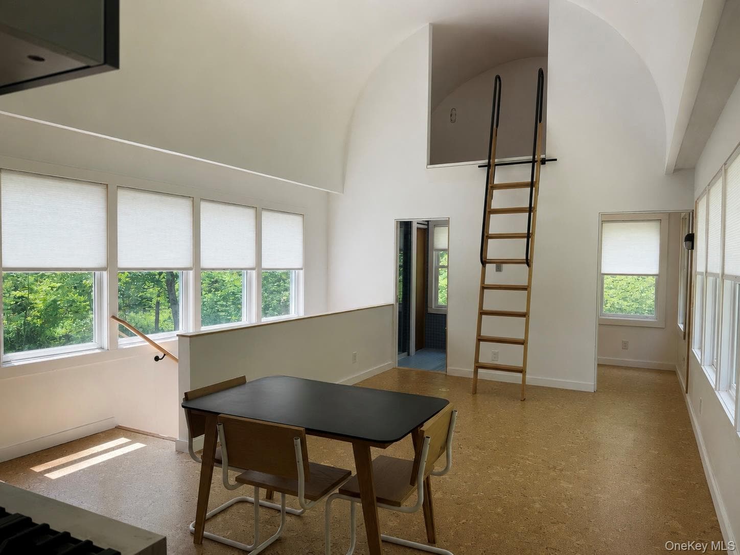 40 Pioneer Road thumbnail 5