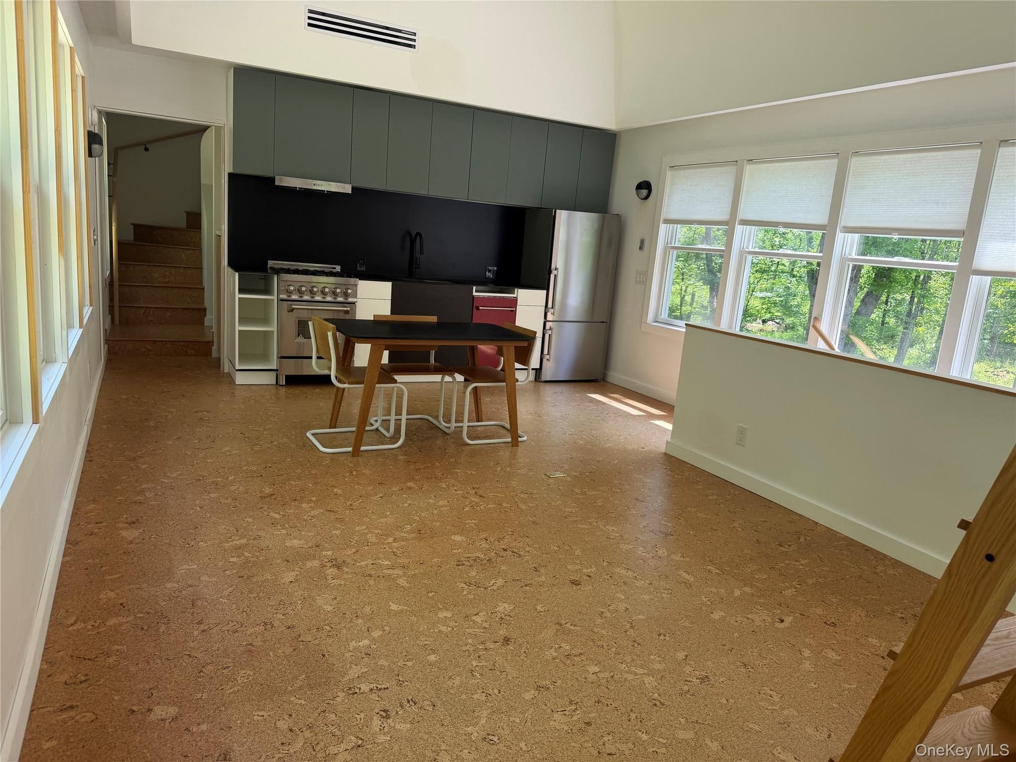 40 Pioneer Road thumbnail 3
