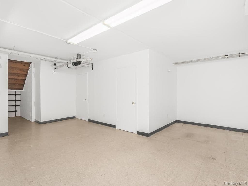 1060 Fox Street thumbnail 16